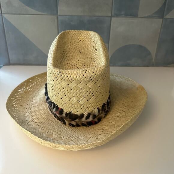 Chic Straw Hat with Feather Band main image 8